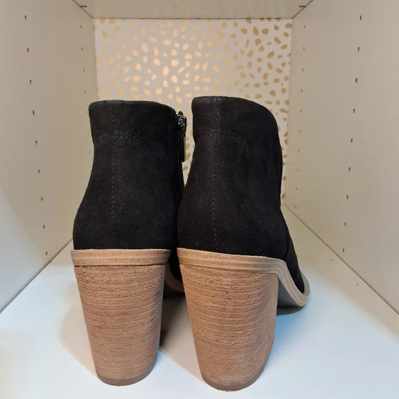 Vince Camuto Black Ankle Booties with Peep-Toe Design - Picture 4 of 8